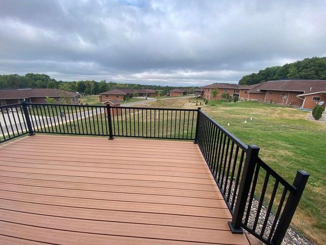 W7708 Parcher COURT, Holmen, WI 54636