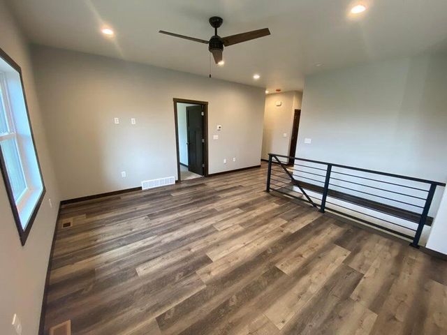 W7708 Parcher COURT, Holmen, WI 54636