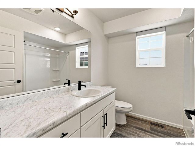 4130 N Quatar Court, Aurora, CO 80019