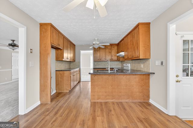 2045 Skyland Glen Drive, Snellville, GA 30078