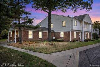 38201 Carolon Boulevard 17B, Westland, MI 48185