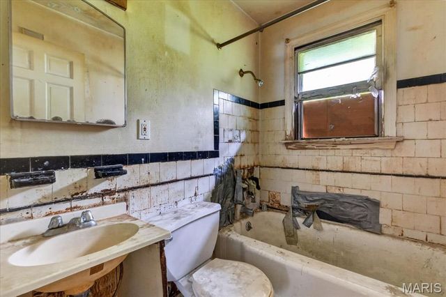 6904 Dunleer Avenue, Pagedale, MO 63130