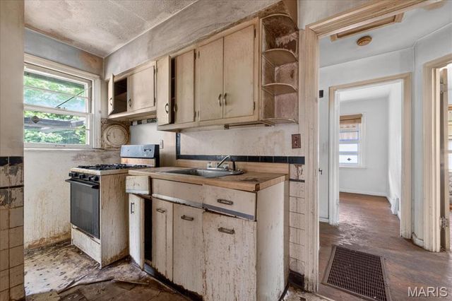 6904 Dunleer Avenue, Pagedale, MO 63130