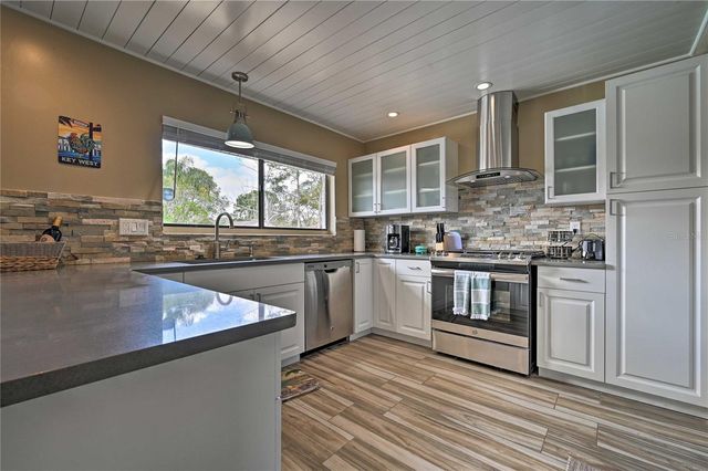 5120 NASHVILLE DRIVE, Tampa, FL 33624