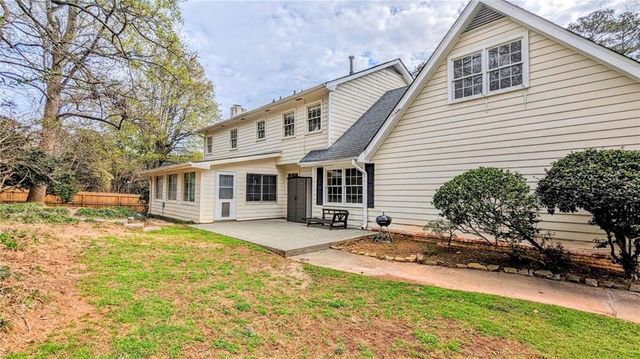 325 Lakeshore Drive NE, Marietta, GA 30067