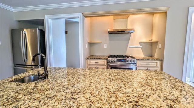 325 Lakeshore Drive NE, Marietta, GA 30067