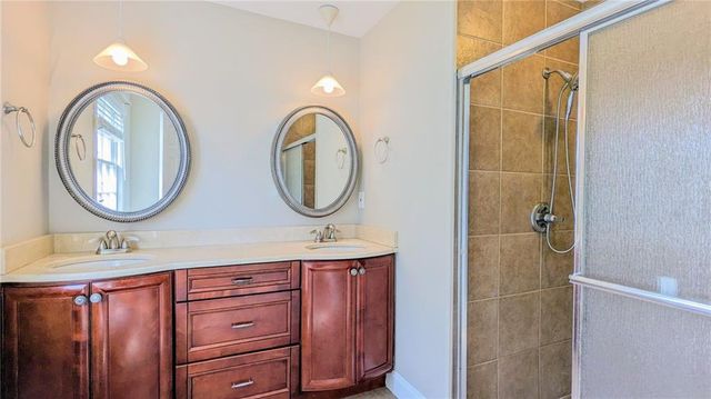 325 Lakeshore Drive NE, Marietta, GA 30067