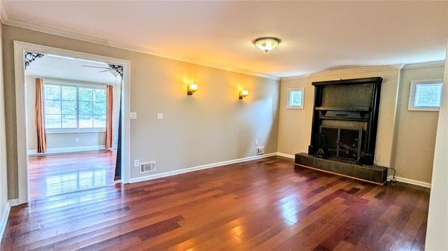 325 Lakeshore Drive NE, Marietta, GA 30067