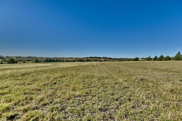 2220 Boehnemann Road, Burton, TX 77835