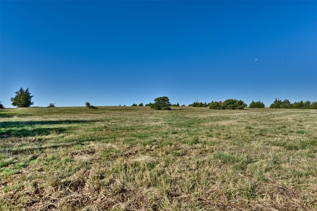 2220 Boehnemann Road, Burton, TX 77835