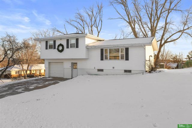 2001 Hampton Drive, Tekamah, NE 68061