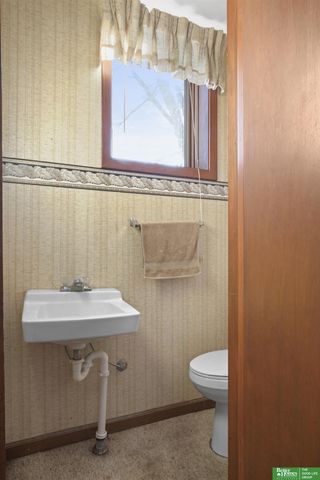 2001 Hampton Drive, Tekamah, NE 68061