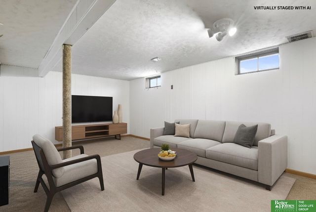 2001 Hampton Drive, Tekamah, NE 68061