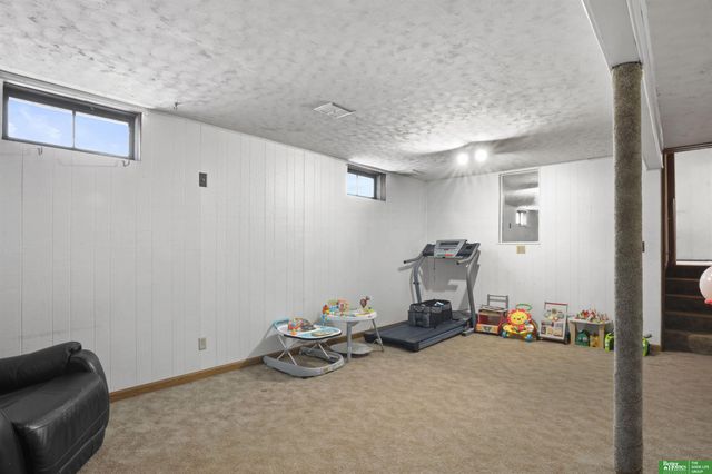 2001 Hampton Drive, Tekamah, NE 68061