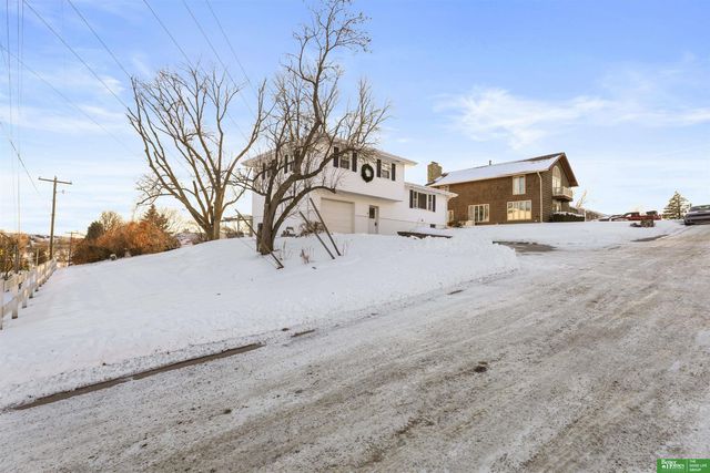 2001 Hampton Drive, Tekamah, NE 68061