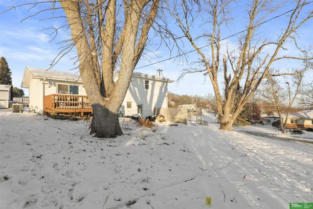 2001 Hampton Drive, Tekamah, NE 68061