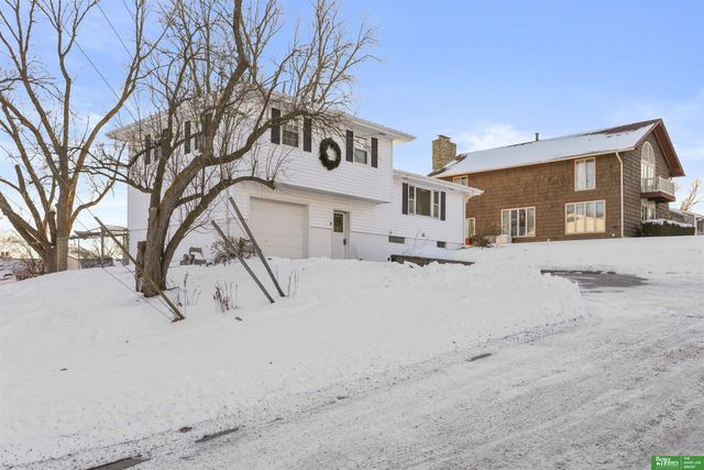 2001 Hampton Drive, Tekamah, NE 68061