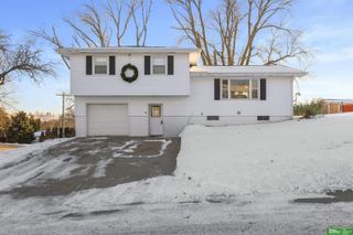 2001 Hampton Drive, Tekamah, NE 68061