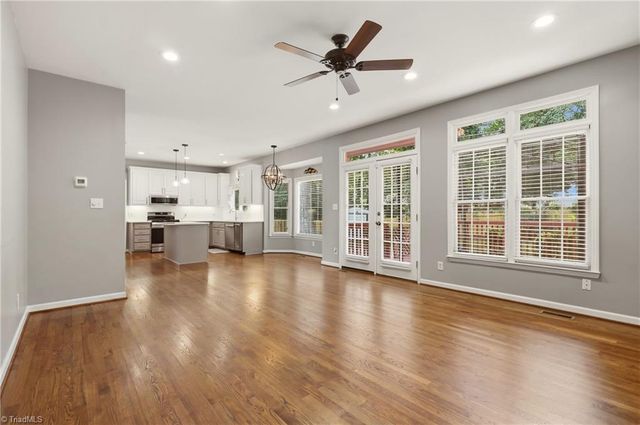 7 Archer Court, Greensboro, NC 27407