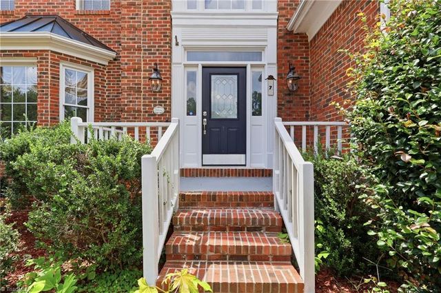 7 Archer Court, Greensboro, NC 27407