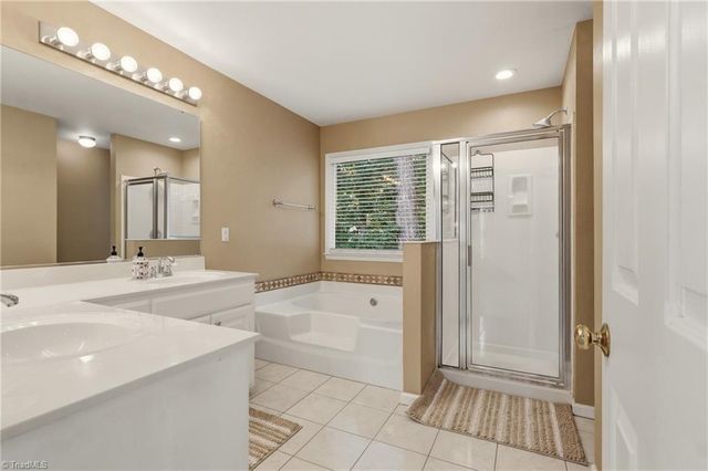 7 Archer Court, Greensboro, NC 27407