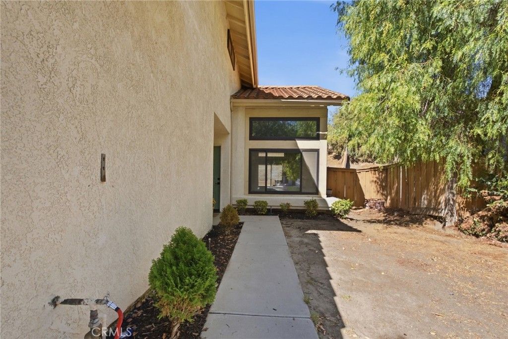 24024 Alvita, Murrieta, CA 92562 — photo 2