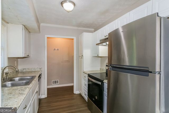 7006 Knollwood Drive, Morrow, GA 30260