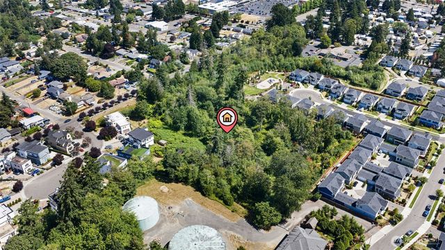 1309 S 272nd St, Des Moines, WA 98198