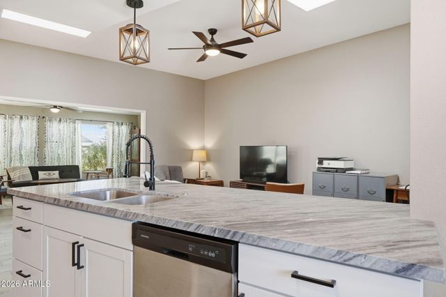 10333 W HIGHWOOD Lane, Sun City, AZ 85373