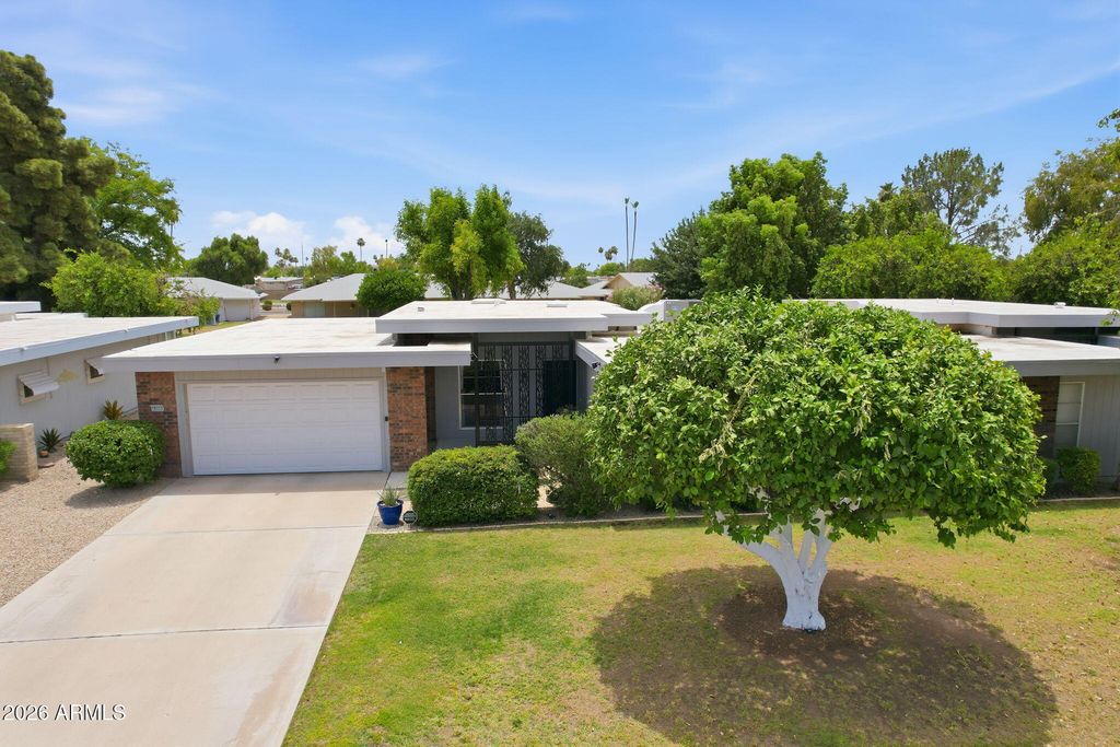 10333 W HIGHWOOD Lane, Sun City, AZ 85373