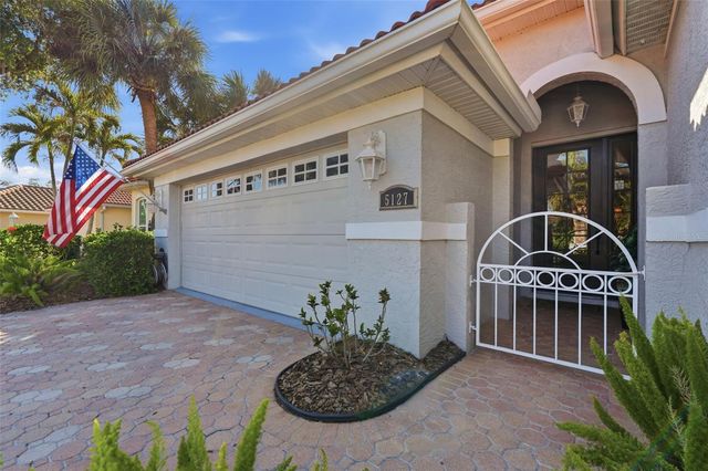 5127 HANGING MOSS LANE, Sarasota, FL 34238