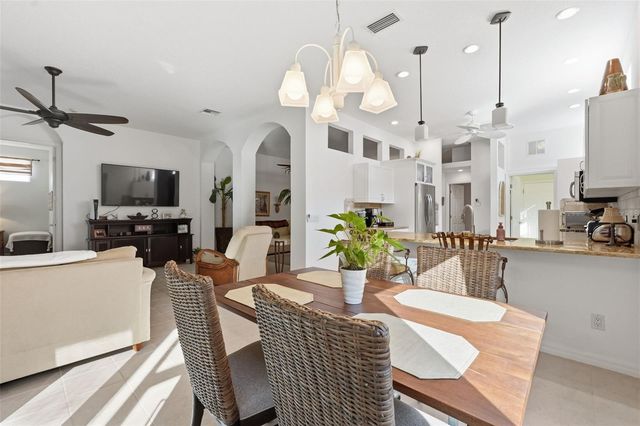 5127 HANGING MOSS LANE, Sarasota, FL 34238