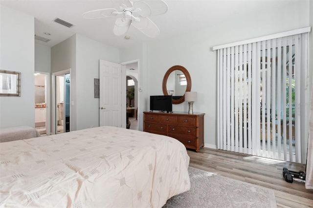 5127 HANGING MOSS LANE, Sarasota, FL 34238