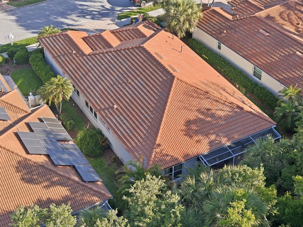 Image 52 of property listing at 5127 HANGING MOSS LANE, Sarasota, FL 34238