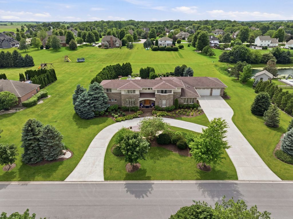 24104 S Old Farm Road, Manhattan, IL 60442