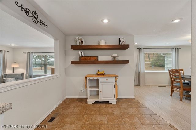 1831 Maple Shade Road, Alma, AR 72921