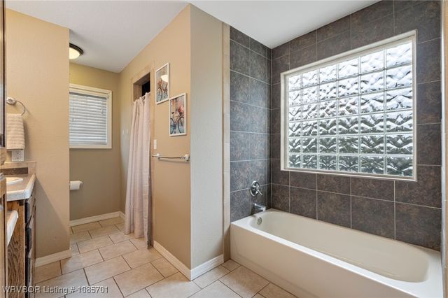 1831 Maple Shade Road, Alma, AR 72921