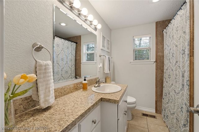 1831 Maple Shade Road, Alma, AR 72921