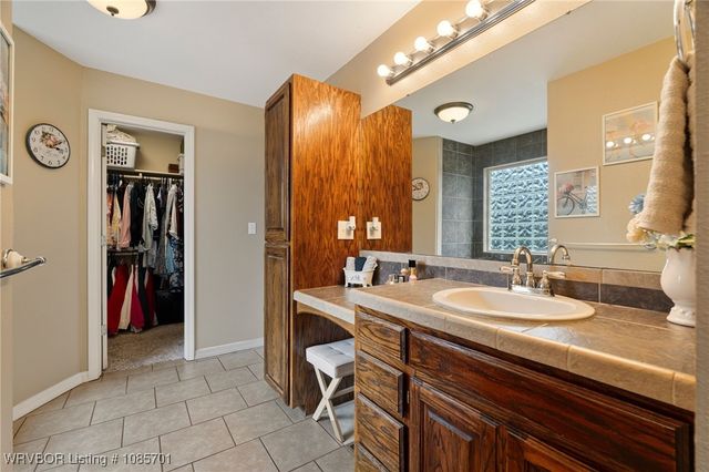 1831 Maple Shade Road, Alma, AR 72921