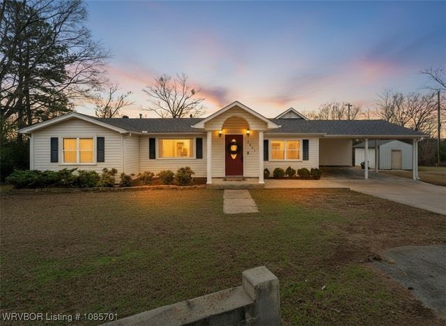 1831 Maple Shade Road, Alma, AR 72921