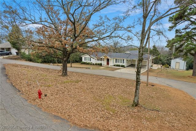 1831 Maple Shade Road, Alma, AR 72921