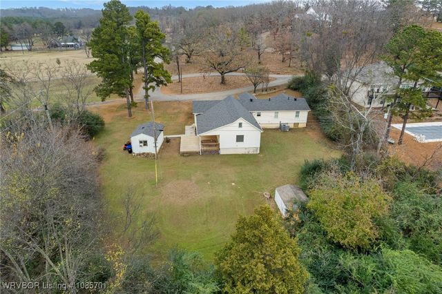 1831 Maple Shade Road, Alma, AR 72921