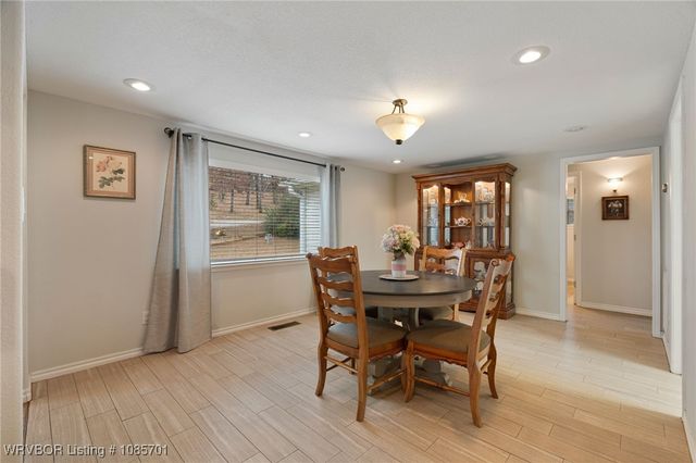 1831 Maple Shade Road, Alma, AR 72921