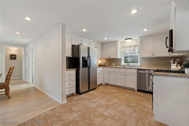 1831 Maple Shade Road, Alma, AR 72921