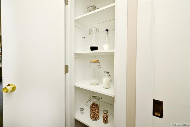 2925 W 13 Mile Road 108, Royal Oak, MI 48073