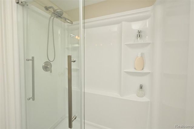 2925 W 13 Mile Road 108, Royal Oak, MI 48073