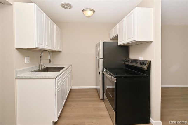 2925 W 13 Mile Road 108, Royal Oak, MI 48073