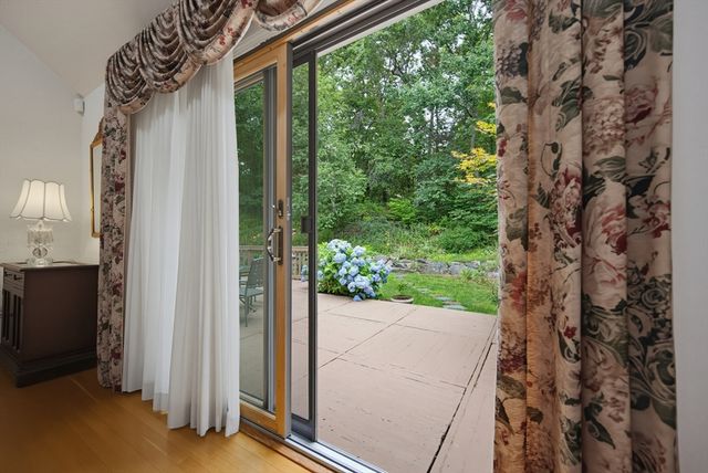 14 Shoreline Dr, Foxboro, MA 02035