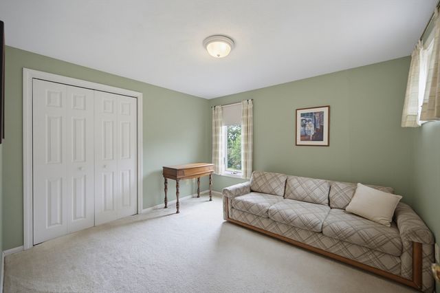 14 Shoreline Dr, Foxboro, MA 02035