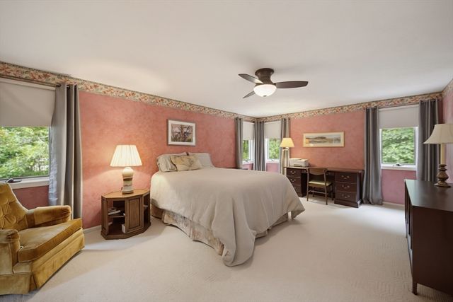 14 Shoreline Dr, Foxboro, MA 02035